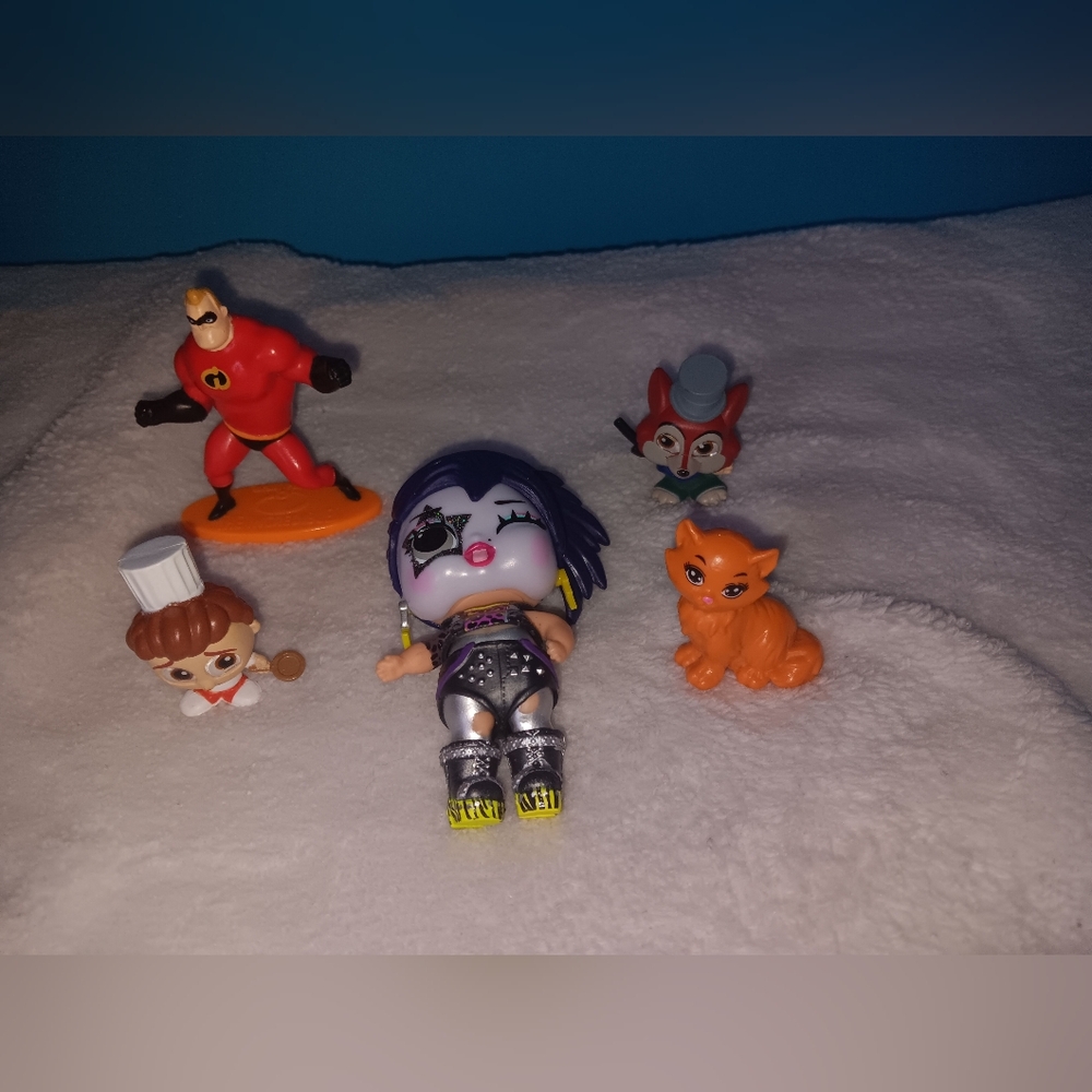 Assorted Mini Toys Collectibles Lot of 5 Pre-owned